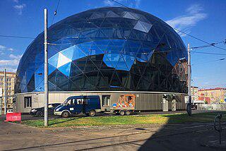 Яйцо СоколаПри Лужкове Москва обзавелась яйцом жилым, а при Собянине — трамвайным (на илл.). Фото 4 