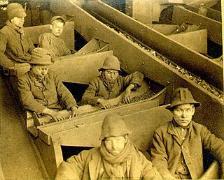 Для рассказа о детском труде в шахтах пришлось изобрести колесо. Фото 2 