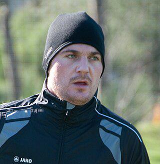 Футболист, которого швейцарская газета Blick считала жирным, закончил карьеру удалением с поля. Фото 1 