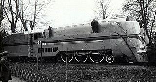 На одном из панно станции метро «Новокузнецкая» изображён самый быстрый советский паровоз (на илл.). Фото 3 