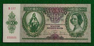 После Второй мировой войны в Венгрии было сразу две валюты, курс одной из которых за 7 месяцев упал по отношению к курсу другой в 2 000 000 000 000 000 000 000 раз. Фото 5 