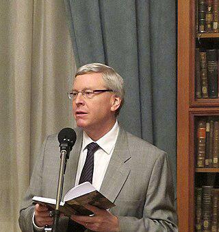 Послужив в Москве послом, дипломат готов теперь показать соотечественникам Достоевского. Фото 2 