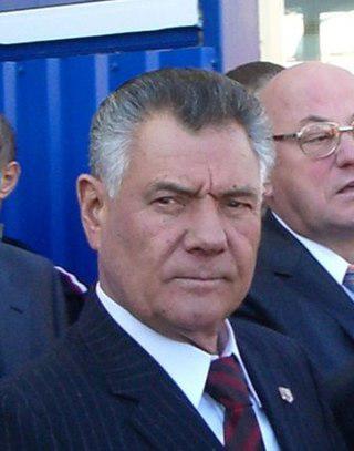 Скоро два года, как Киев обходится без головы. Фото 1 