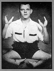 Убийца с руками-клешнями избежал тюрьмы, но позже сам был убит. Фото 2 