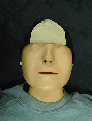 Утопленница из Сены стала прообразом «самой целуемой девушки мира». Фото 1 