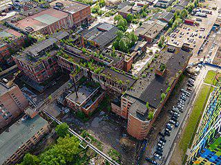 В советское время коробки конфет украшали проектом мясокомбината. Фото 1 