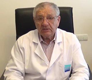 Всемирно известный комбустиолог любит джаз, пишет стихи и играет в футбол. Фото 1 