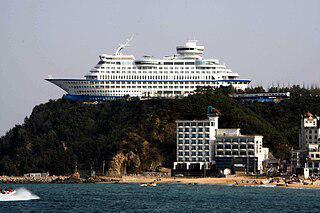 За время отдыха на этом «круизном судне» турист так и не покинет берега. Фото 1 