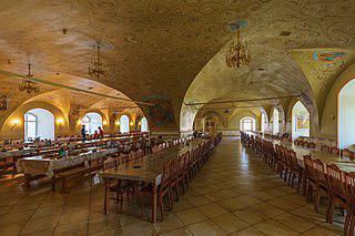 Где раньше молчали монахи, сейчас шумят студенты. Фото 1 