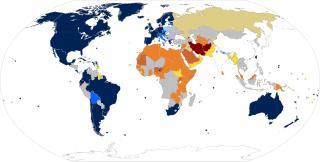 Иранца могут выпороть за нахождение обнажённым с другим мужчиной «под одним кровом без необходимости» и казнить, если четыре «благоверных мусульманина» обвинят его в мужеложстве. Фото 2 
