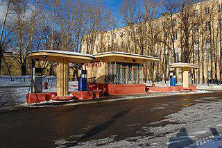 Из-за расширения Пушкинского музея в стиле хай-тек могут пострадать старейшая бензоколонка столицы и копия манчестерского коттеджа Фридриха Энгельса. Фото 2 