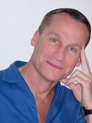 Лауреат Гонкуровской премии поначалу выдавал свои романы за переводы с русского. Фото 2 