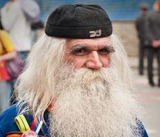 Лицом молодёжной радиостанции и рейв-фестивалей можно быть и в 70 лет. Фото 1 