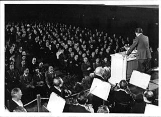 Председатель Европейской ассоциации писателей, избранный на Веймарском собрании поэтов, уже через год старался не вспоминать о «досадном событии». Фото 1 