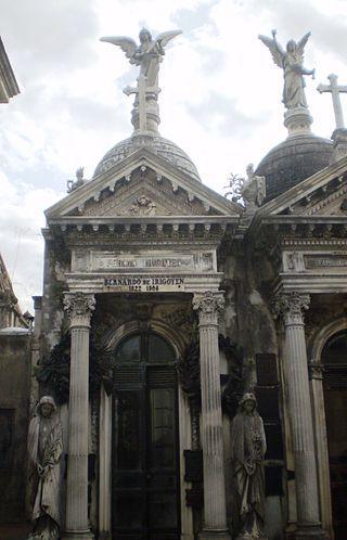 Средневековые жители Рима принимали пирамиду Цестия за мавзолей основателя города, Рема. Фото 2 