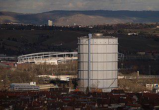 Стальным каркасам некоторых британских газгольдеров XIX века присвоен статус памятников, а каменные венские газгольдеры (на фото) того же времени переоборудованы в жильё. Фото 4 