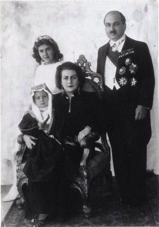 Турецкая дворянка стала и матерью текущего претендента на иракский престол, и самой дорогой художницей Ближнего Востока. Фото 3 