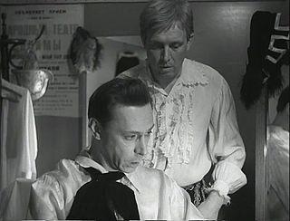 В Самаре поставили памятник честному жулику. Фото 2 