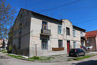 В жилой многоквартирный дом можно превратить и старейшую в России ратушу,  и  храм XVI века на Украине. Фото 3 