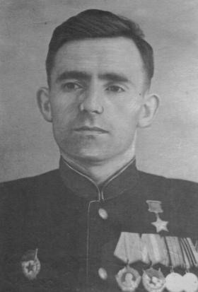 Если кавказец захочет сплясать лезгинку, то в качестве сцены подойдёт даже поверженный тигр. Фото 2 