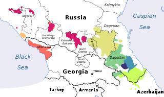 Фамилия певицы Дианы Гурцка́я, несмотря на свою форму, созвучную славянской, абхазского происхождения и не склоняется даже в мужском роде. Фото 2 