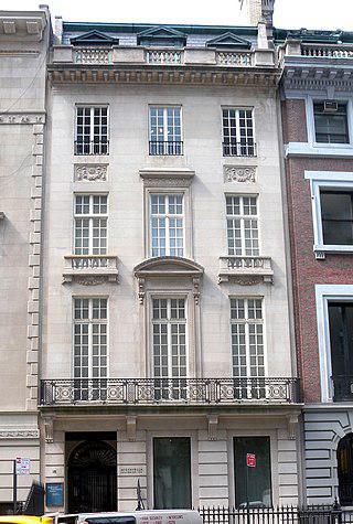 Галерея отказалась продавать картину, испорченную владельцем. Фото 1 