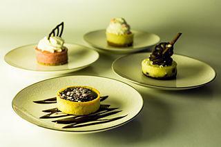 Горячими собаками утоляют голод, а холодными — лакомятся. Фото 2 