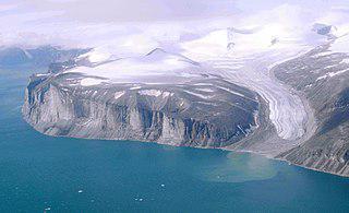 Из десяти крупнейших островов три принадлежат Индонезии, а ещё три — Канаде. Фото 1 