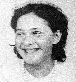 Мать «девочки с персиками» происходила из рода купцов-шелкоторговцев. Фото 2 