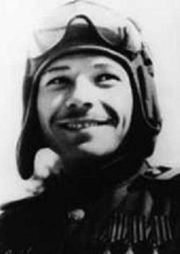 На торжественном мероприятии в Москве байкер из Кемерова выступал с собственным трофеем. Фото 3 