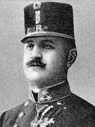 Накануне Первой мировой войны русское командование завербовало главу австрийской контрразведки полковника Редля, угрожая предать огласке сведения о его нетрадиционной сексуальной ориентации. Фото 5 