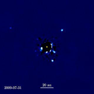 Недавно найден первый кандидат в экзопланеты другой галактики (на илл.). Фото 2 