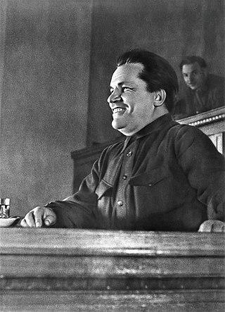 Первопокорителя пика Корженевской сменить велосипед на ледоруб убедил Киров. Фото 1 