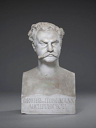 Проект романтического за́мка (на илл.) был придуман театральным художником и воплощён двумя архитекторами. Фото 2 