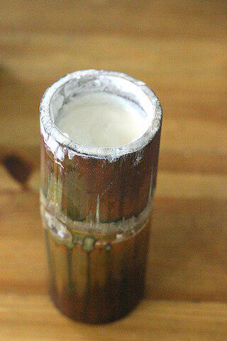 Простоквашу из буйволиного молока готовят в коленцах бамбука (на илл.). Фото 2 