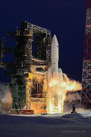Создание первой после распада СССР российской тяжёлой ракеты оживило проект колонизации Луны. Фото 1 