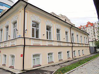 В одном из уральских городов Коммунистическая улица ведёт прямиком к кладбищу, а улицы Карла Маркса и Энгельса заканчиваются тупиками. Фото 2 