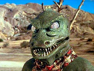 Взрыв при создании сериала может стать причиной постоянного звона в ушах актёра. Фото 3 